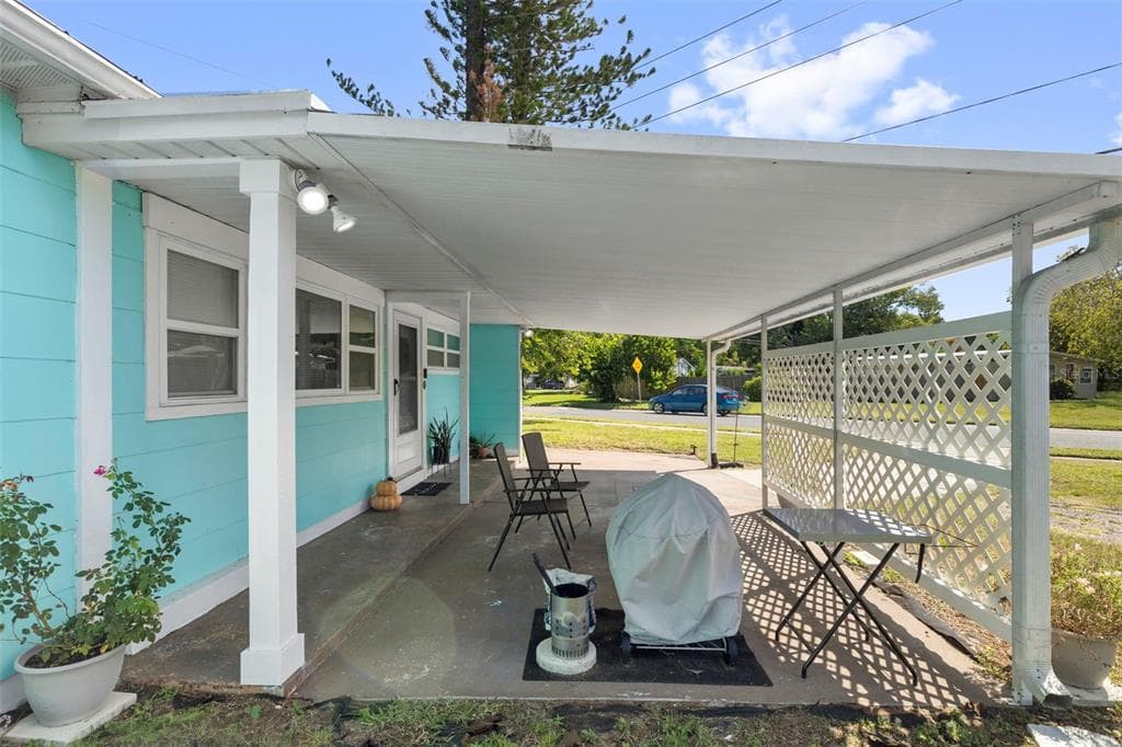 7001 13TH STREET N, ST PETERSBURG, FL 33702 — zdjęcie 4