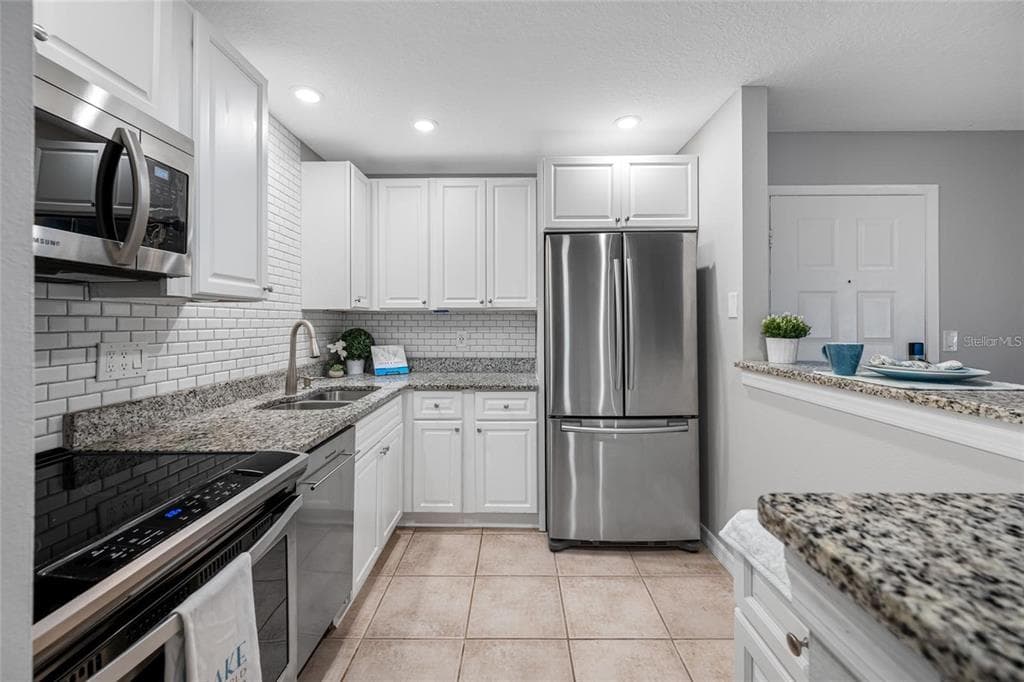 3295 FOX CHASE # 105, PALM HARBOR, FL 34683