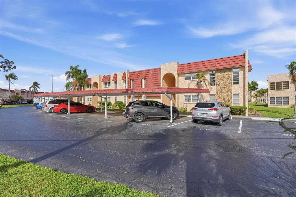 212 CEDARWOOD CIRCLE # 212, SEMINOLE, FL 33777