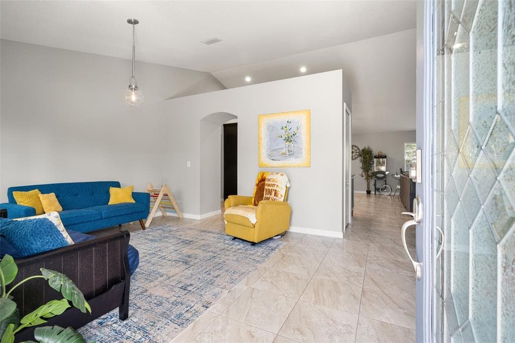 12015 PHOENIX AVENUE, WEEKI WACHEE, FL 34614 — zdjęcie 5