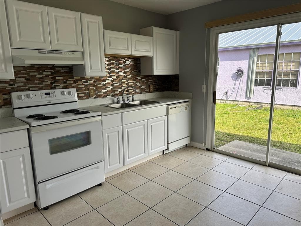 425 RICOLD TERRACE, PORT CHARLOTTE, FL 33954 — zdjęcie 3