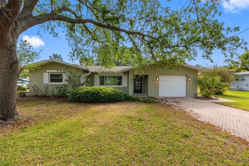 624 ORANGE STREET, PALM HARBOR, FL 34683