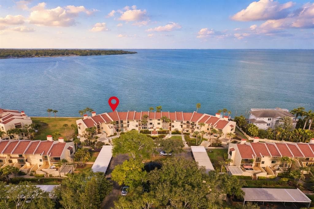 7540 SUNSHINE SKYWAY LANE S # T35, ST PETERSBURG, FL 33711