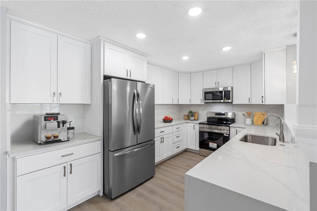 100 BLUFF VIEW DRIVE # 404C, BELLEAIR BLUFFS, FL 33770 — zdjęcie 3