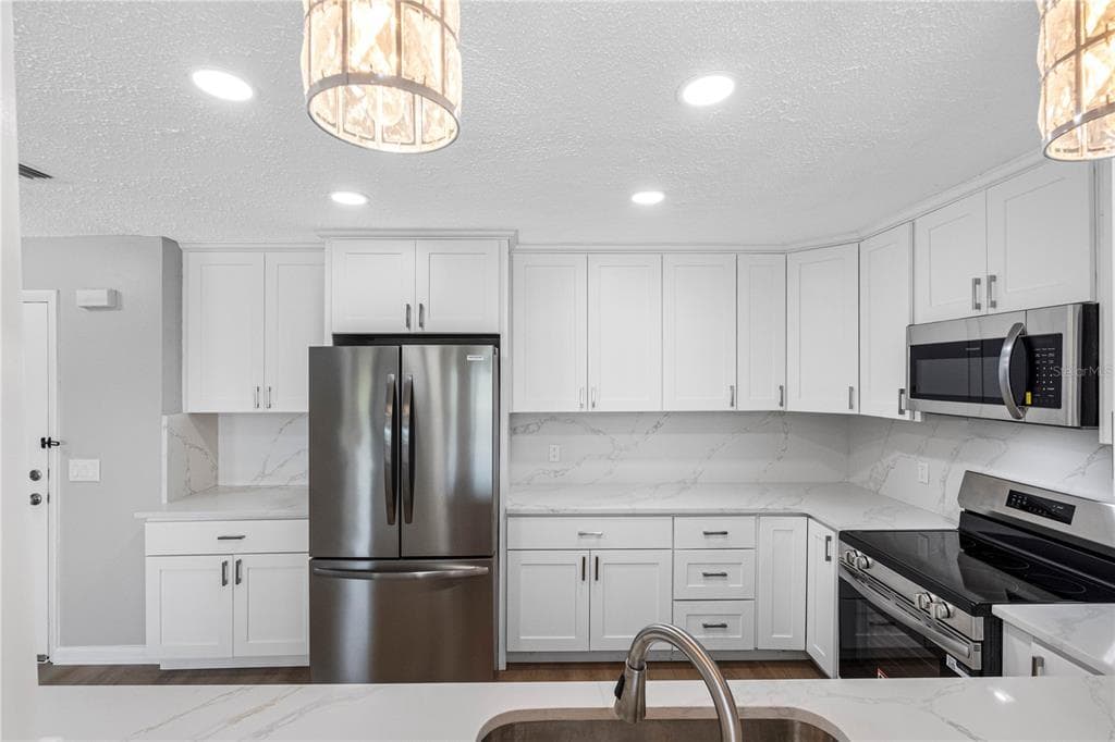 100 BLUFF VIEW DRIVE # 404C, BELLEAIR BLUFFS, FL 33770 — zdjęcie 5