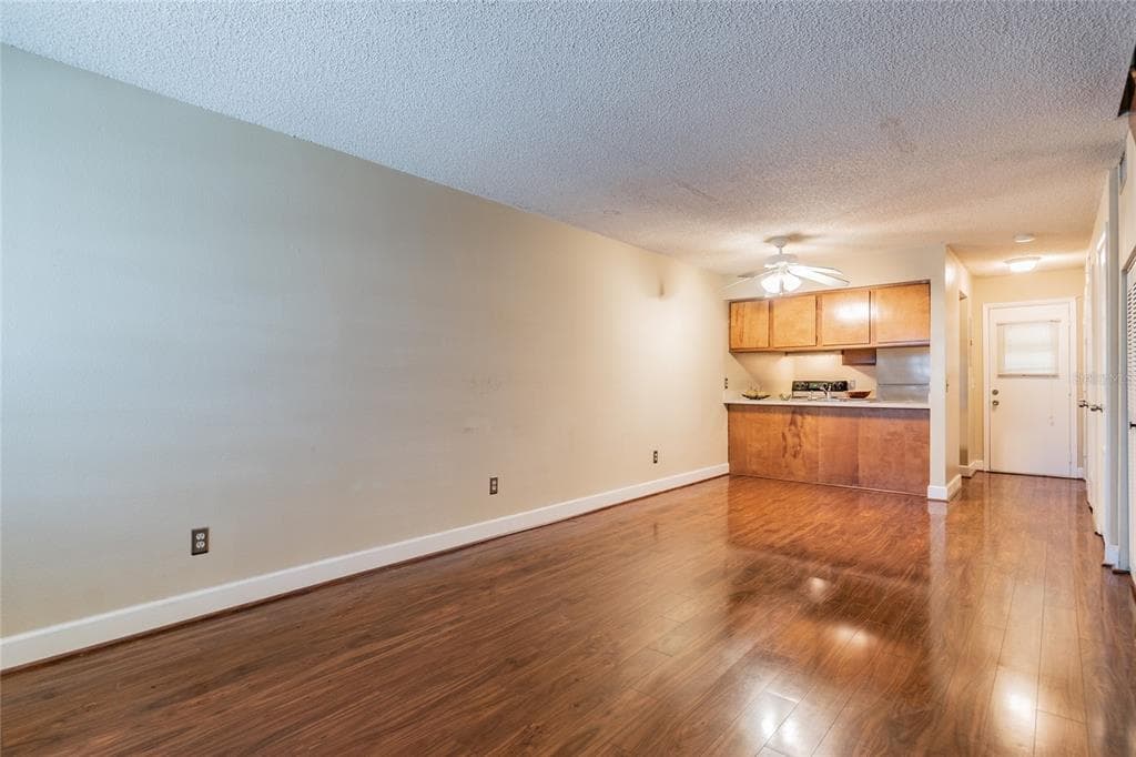 4875 W MCELROY AVENUE # G208, TAMPA, FL 33611 — zdjęcie 5