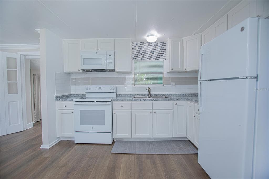 2009 PINE STREET, ST CLOUD, FL 34769 — zdjęcie 2