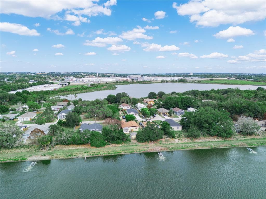 129 W NORTHSIDE DRIVE, LAKE WALES, FL 33853 — zdjęcie 2