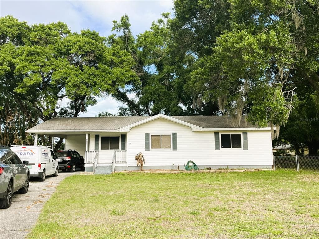 121 MARIS COURT, LAKELAND, FL 33809
