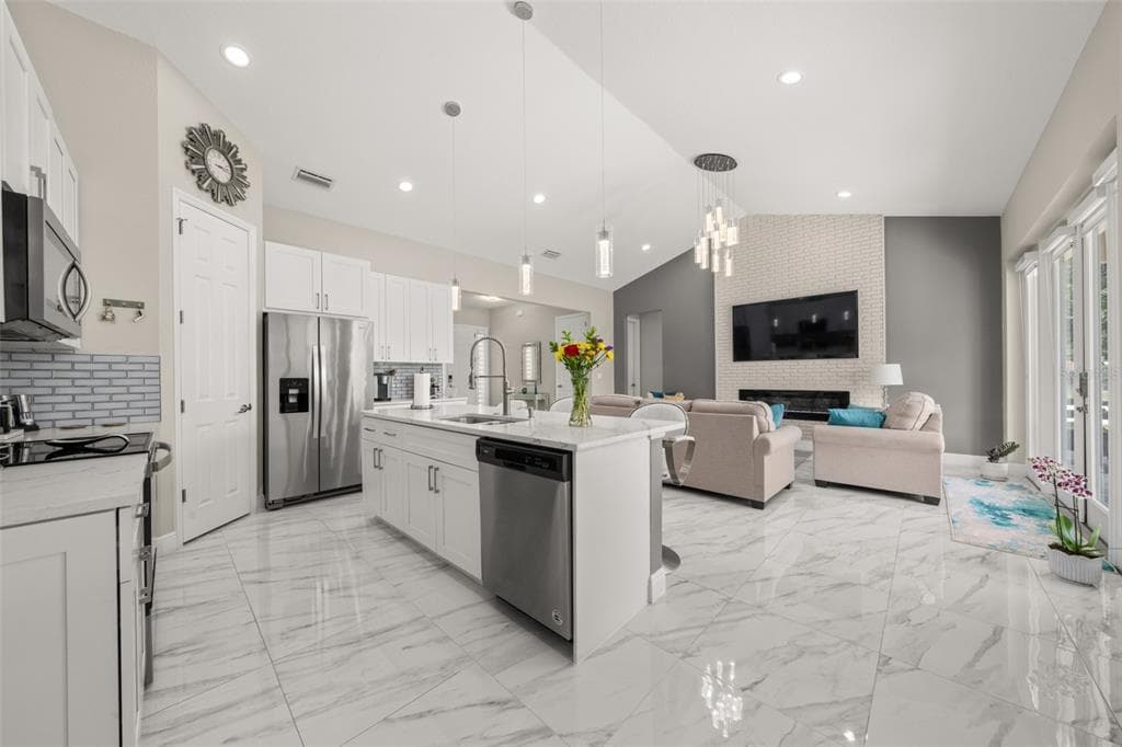 2009 FLOWER TERRACE, SEBRING, FL 33875 — zdjęcie 5