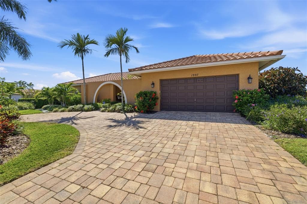1997 HAWAII AVENUE NE, ST PETERSBURG, FL 33703 — zdjęcie 4