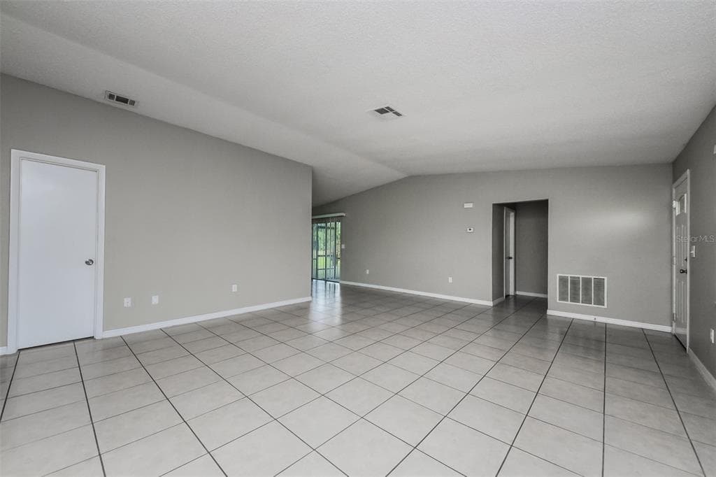 211 COBALT DRIVE, KISSIMMEE, FL 34758 — zdjęcie 4