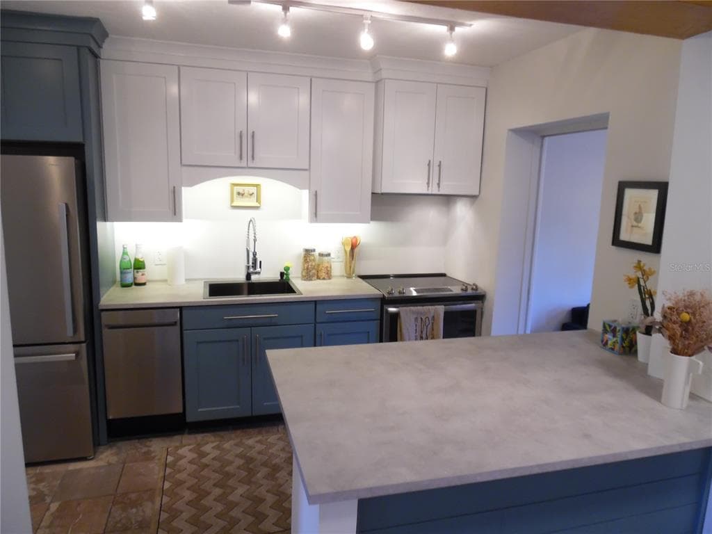 5487 70TH WAY N, ST PETERSBURG, FL 33709 — zdjęcie 5