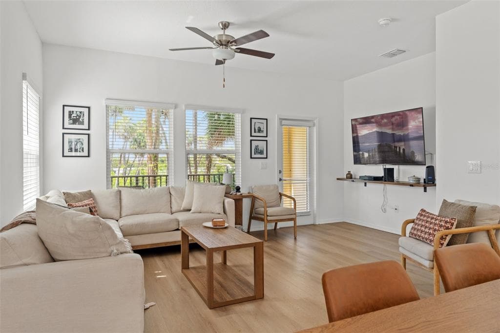 4720 TUSCAN LOON DRIVE, TAMPA, FL 33619 — zdjęcie 2
