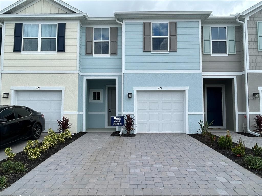 1676 SWEET SAPLING COURT, DAVENPORT, FL 33837