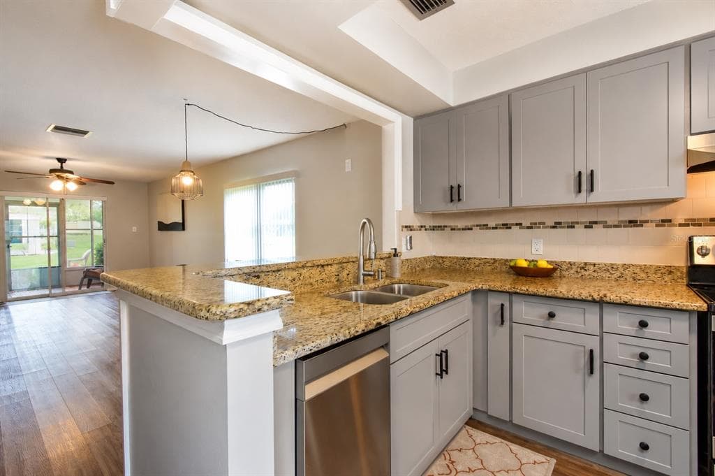 3683 TROPHY BOULEVARD, NEW PORT RICHEY, FL 34655 — zdjęcie 4