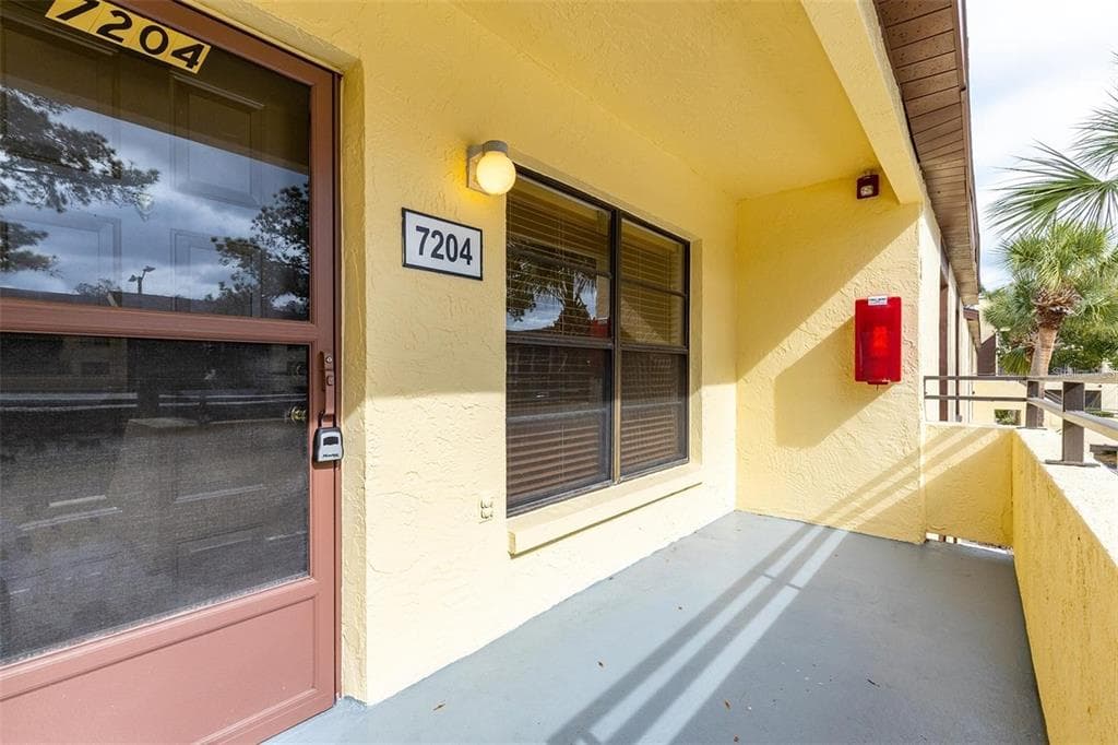 13608 S VILLAGE DRIVE # 7204, TAMPA, FL 33618 — zdjęcie 2