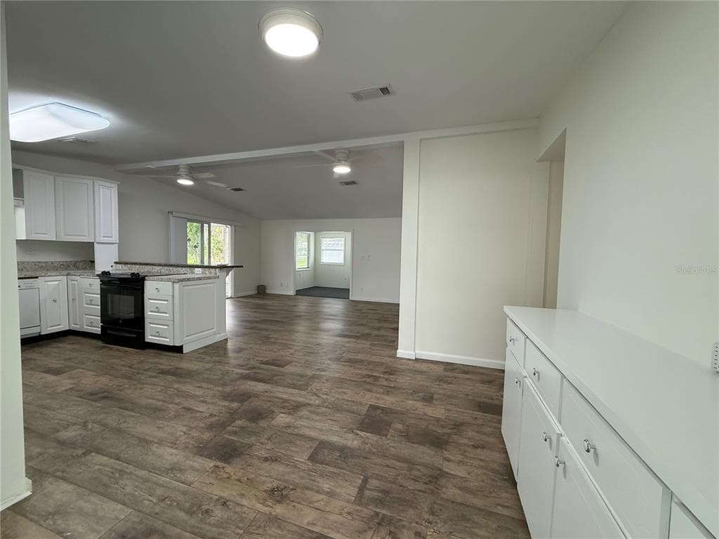 8 ROBIN ROAD, WILDWOOD, FL 34785 — zdjęcie 3
