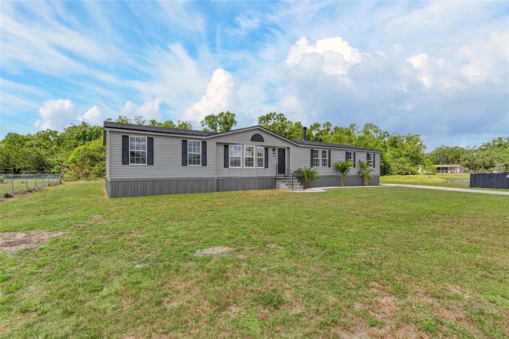 9150 WOOD TERRACE DRIVE, TAMPA, FL 33637 — zdjęcie 3