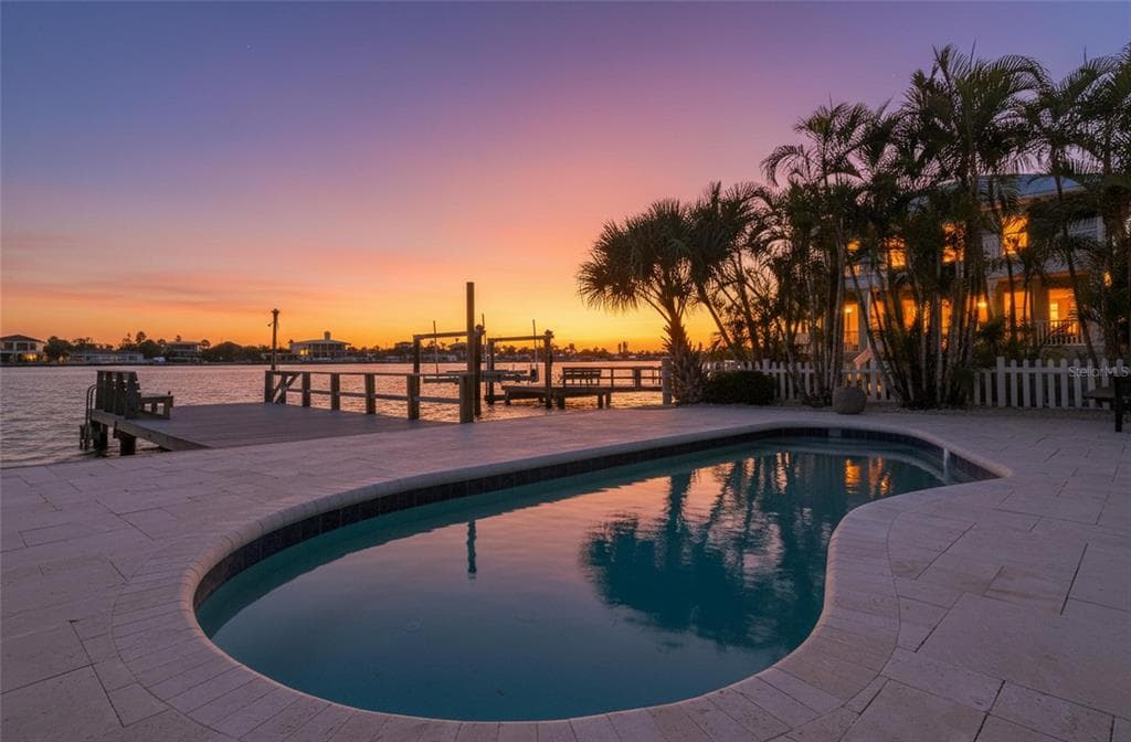 8485 BLIND PASS DRIVE, TREASURE ISLAND, FL 33706 — zdjęcie 4
