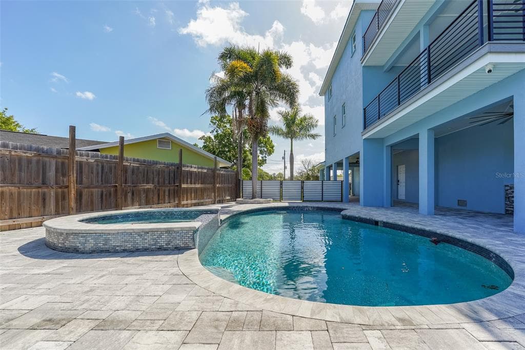 8717 DRIFTWOOD DRIVE, TAMPA, FL 33615 — zdjęcie 5
