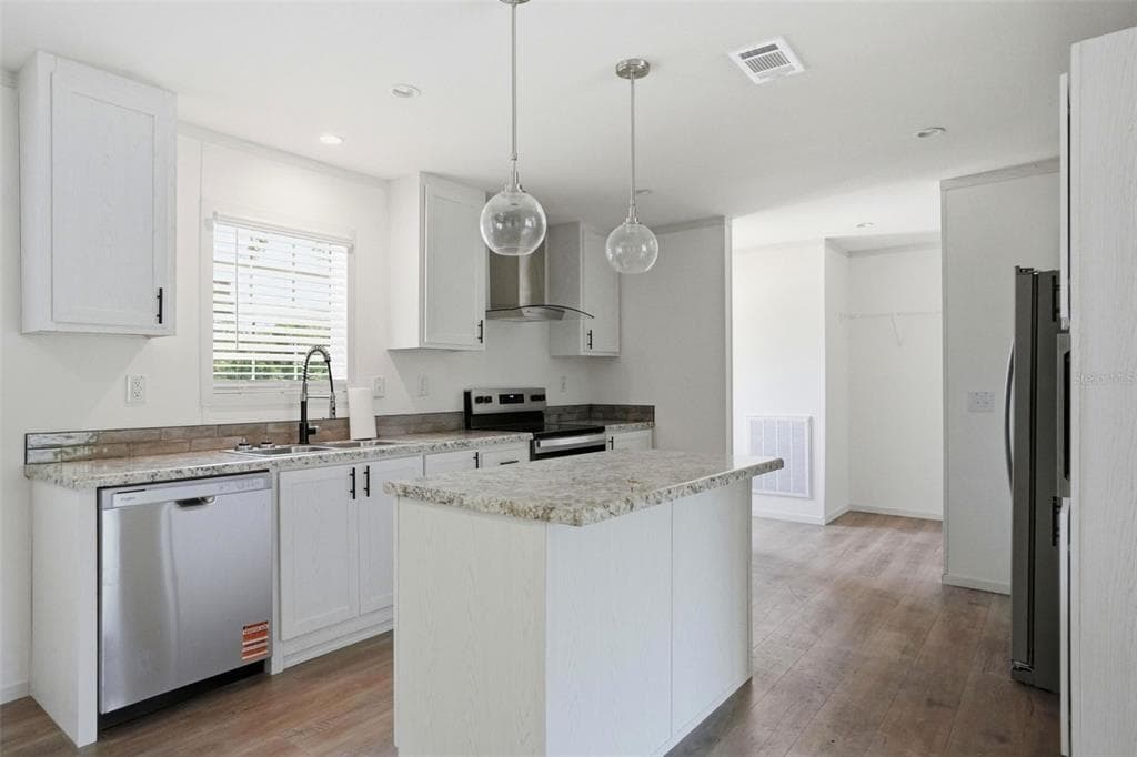 9533 ROUND LAKE DRIVE, WEEKI WACHEE, FL 34613 — zdjęcie 3