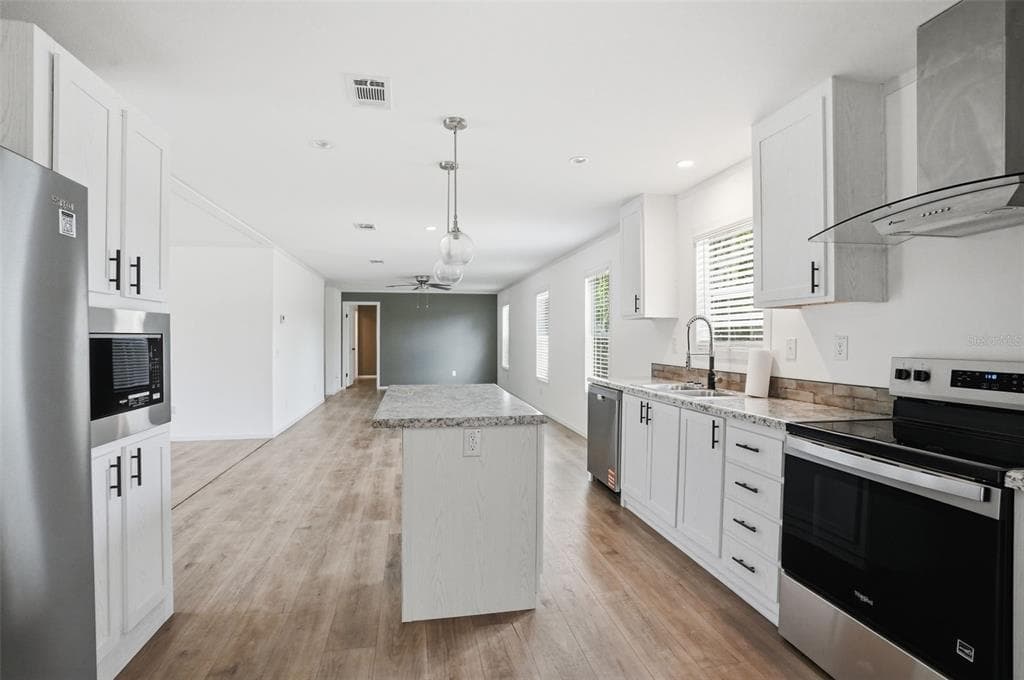 9533 ROUND LAKE DRIVE, WEEKI WACHEE, FL 34613 — zdjęcie 4