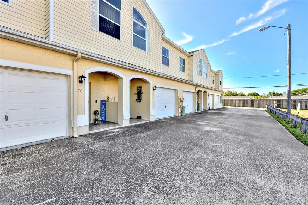6400 46TH AVENUE N # 71, KENNETH CITY, FL 33709 — zdjęcie 2