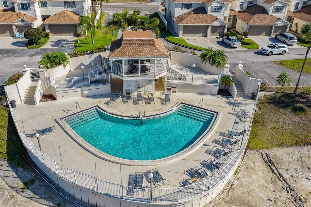 6400 46TH AVENUE N # 71, KENNETH CITY, FL 33709 — zdjęcie 4