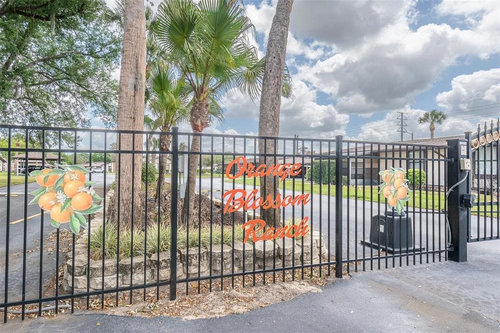 37730 ALISSA DRIVE, ZEPHYRHILLS, FL 33542 — zdjęcie 2