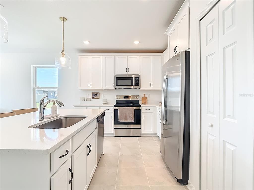 16863 FIESTA DRIVE, PORT CHARLOTTE, FL 33953 — zdjęcie 3