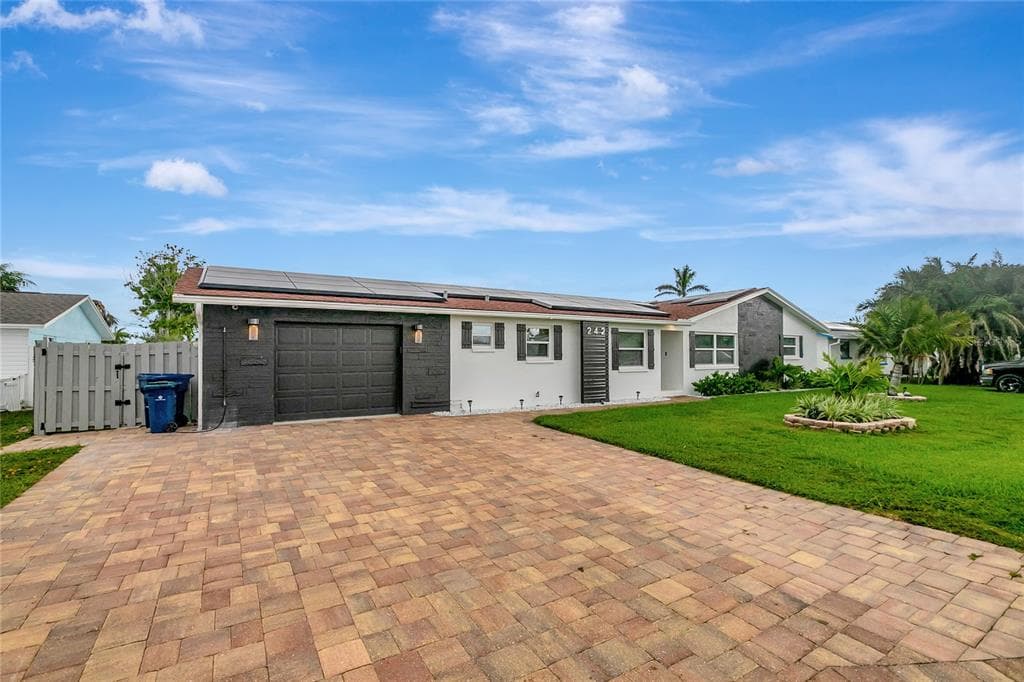 242 176TH AVENUE E, REDINGTON SHORES, FL 33708 — zdjęcie 2