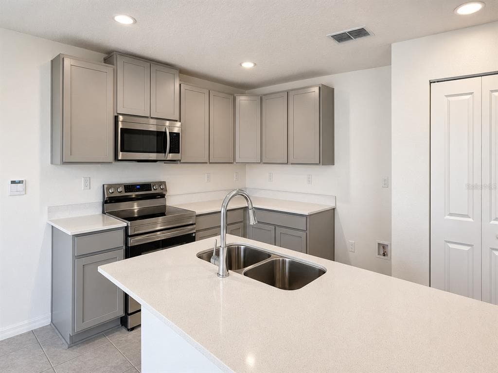 44 WILLOW LANE, POINCIANA, FL 34759 — zdjęcie 4