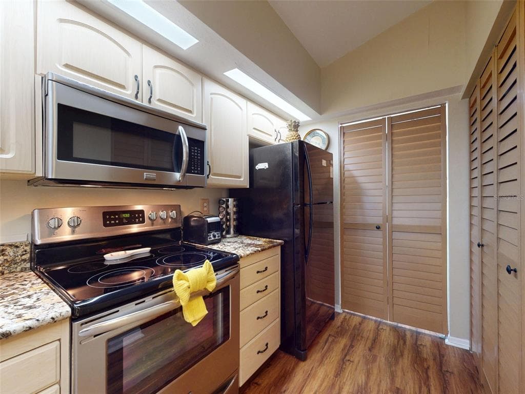 402 BOUCHELLE DRIVE # 206, NEW SMYRNA BEACH, FL 32169 — zdjęcie 4