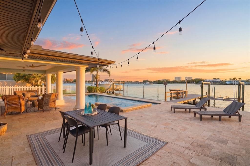 7172 S SHORE DRIVE S, ST PETERSBURG, FL 33707