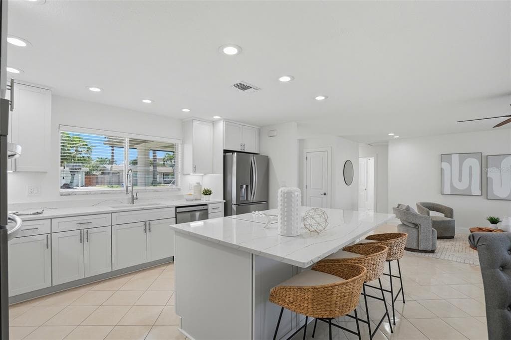 7172 S SHORE DRIVE S, ST PETERSBURG, FL 33707 — zdjęcie 5