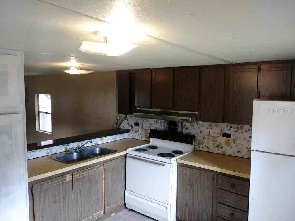 805 PETERS STREET, WILDWOOD, FL 34785 — zdjęcie 2
