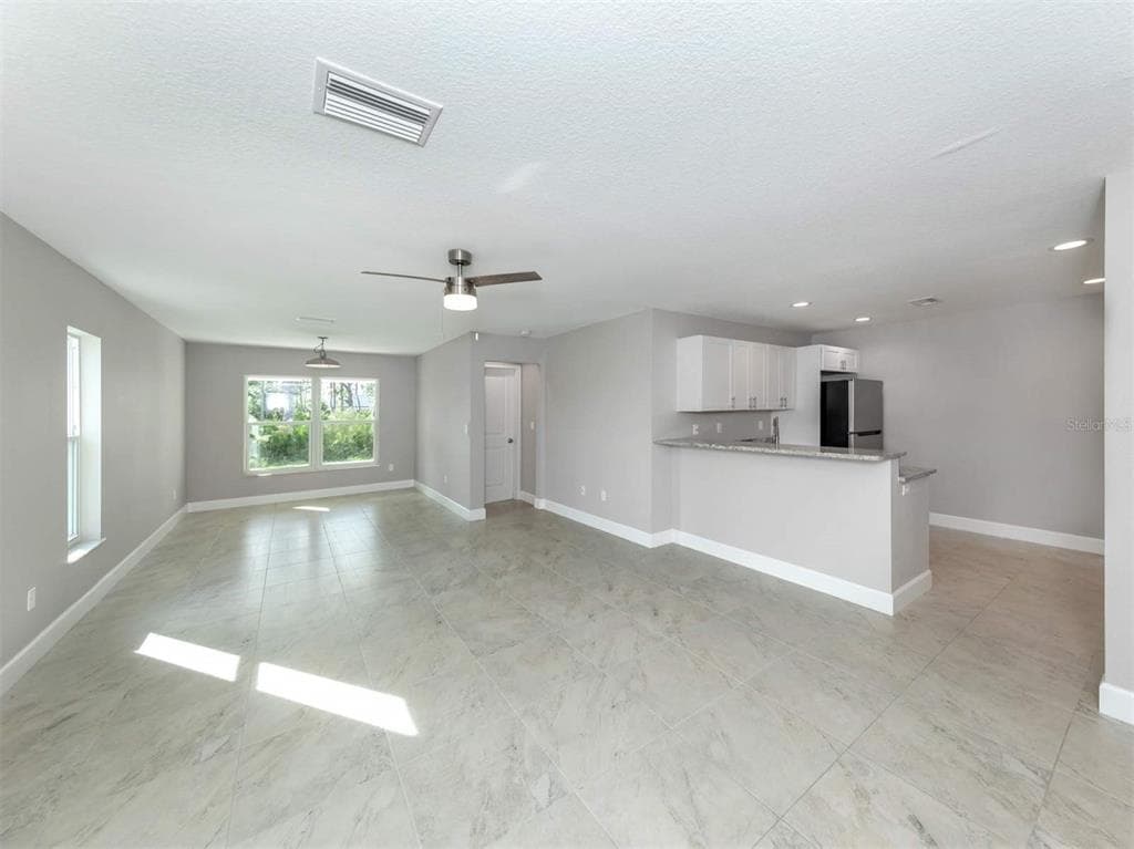 125 BOUNDARY BOULEVARD # 2, ROTONDA WEST, FL 33947 — zdjęcie 5