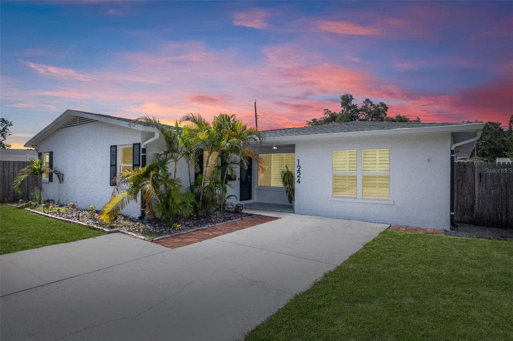 1224 80TH AVENUE N, ST PETERSBURG, FL 33702