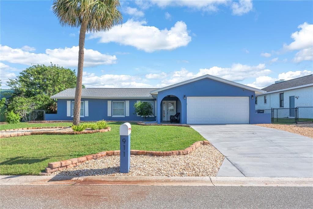 911 SILVER PALM WAY, APOLLO BEACH, FL 33572