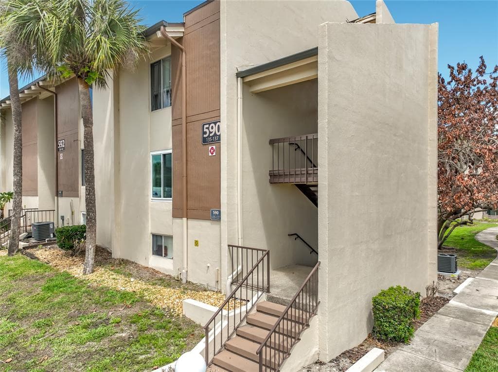 590 ORANGE DRIVE # 136, ALTAMONTE SPRINGS, FL 32701