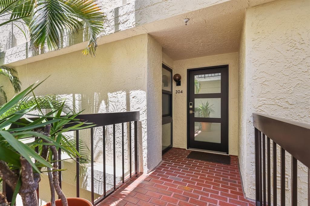 1935 GULF OF MEXICO DRIVE # G7-304, LONGBOAT KEY, FL 34228 — zdjęcie 2