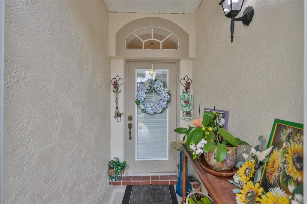 2305 OLIVE BRANCH DRIVE, SUN CITY CENTER, FL 33573 — zdjęcie 4