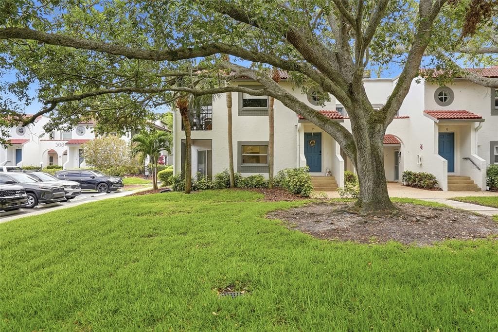 500 SANTA CRUZ PLACE NE # D, ST PETERSBURG, FL 33703 — zdjęcie 2