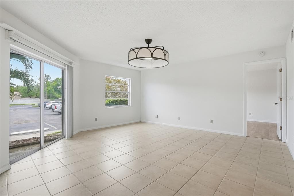 500 SANTA CRUZ PLACE NE # D, ST PETERSBURG, FL 33703 — zdjęcie 4