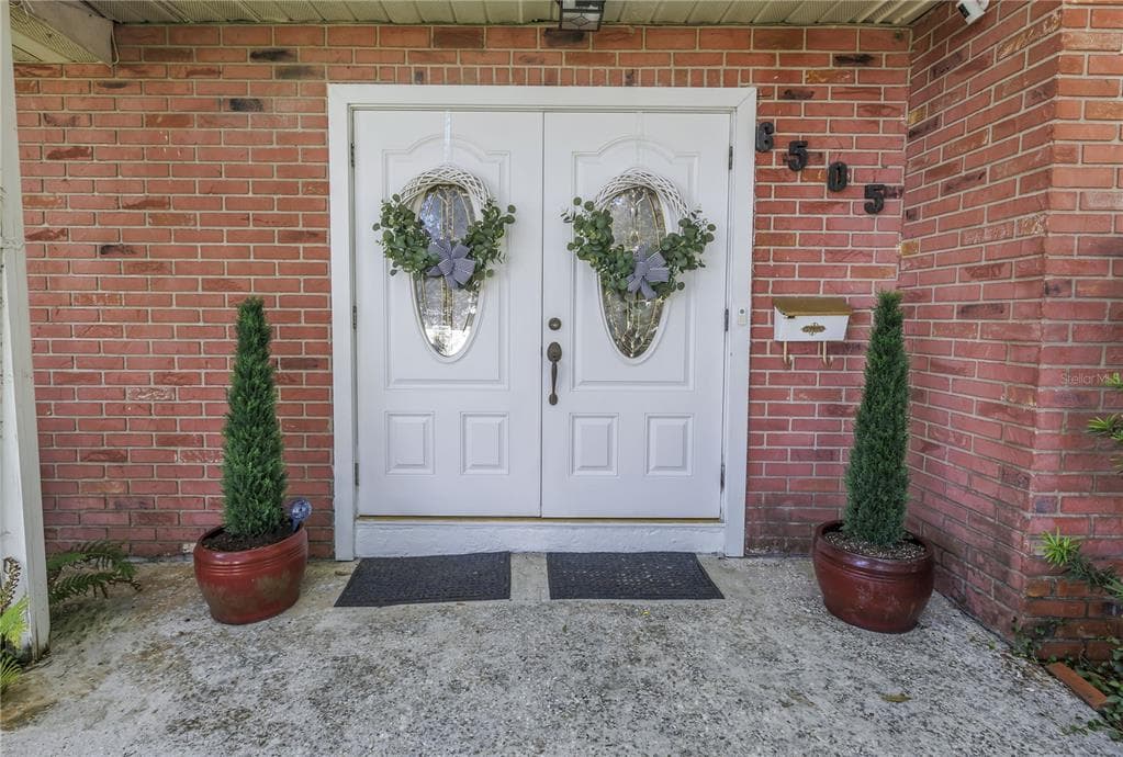 6505 CEDAR STREET NE, ST PETERSBURG, FL 33702 — zdjęcie 2