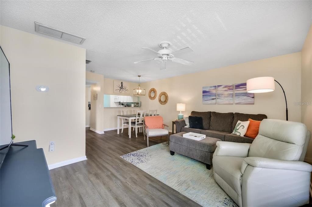 260 MEDALLION BOULEVARD # F, MADEIRA BEACH, FL 33708 — zdjęcie 3