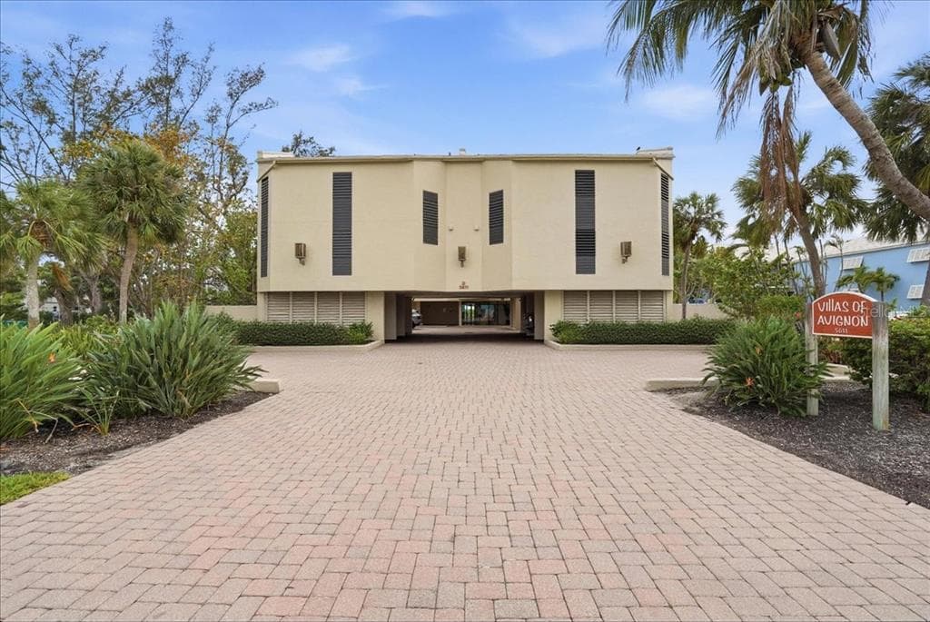 5611 GULF OF MEXICO DRIVE # 3, LONGBOAT KEY, FL 34228