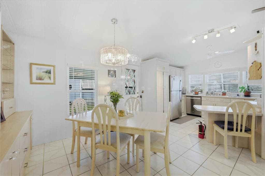 727 BUTTERFIELD CIRCLE, ENGLEWOOD, FL 34223 — zdjęcie 3