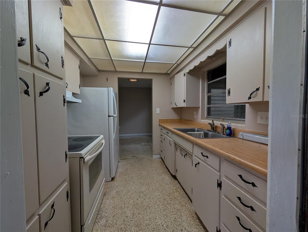 208 OAKWOOD DRIVE, BROOKSVILLE, FL 34601 — zdjęcie 4
